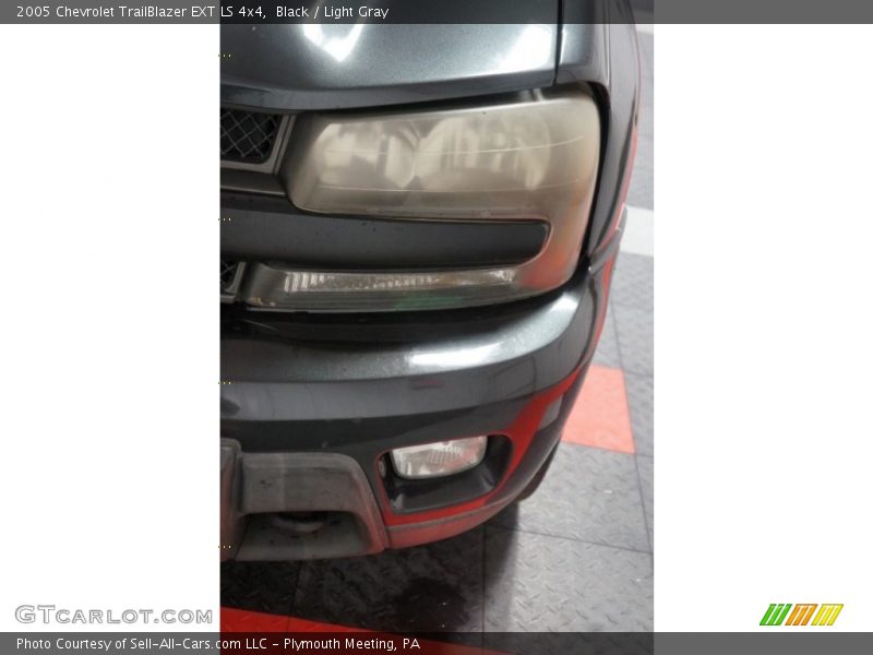 Black / Light Gray 2005 Chevrolet TrailBlazer EXT LS 4x4