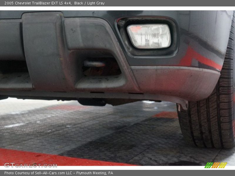 Black / Light Gray 2005 Chevrolet TrailBlazer EXT LS 4x4