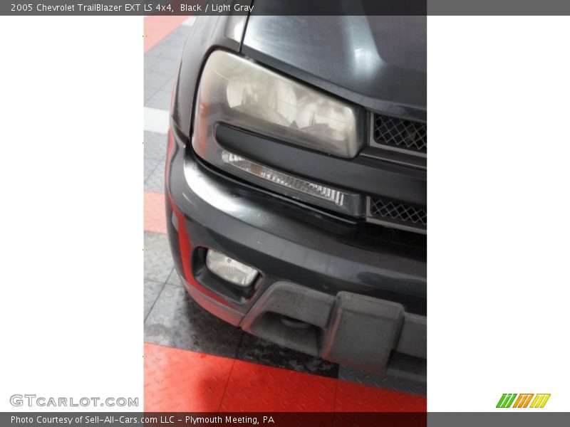 Black / Light Gray 2005 Chevrolet TrailBlazer EXT LS 4x4