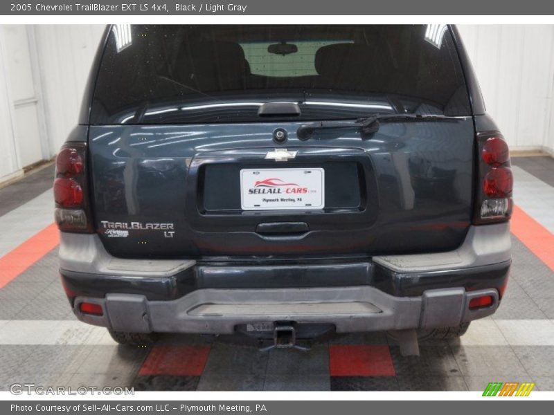 Black / Light Gray 2005 Chevrolet TrailBlazer EXT LS 4x4