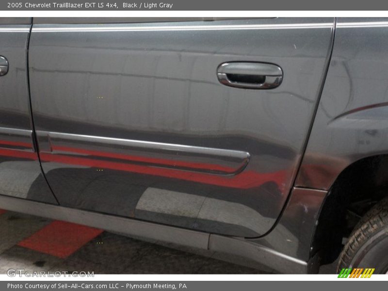 Black / Light Gray 2005 Chevrolet TrailBlazer EXT LS 4x4