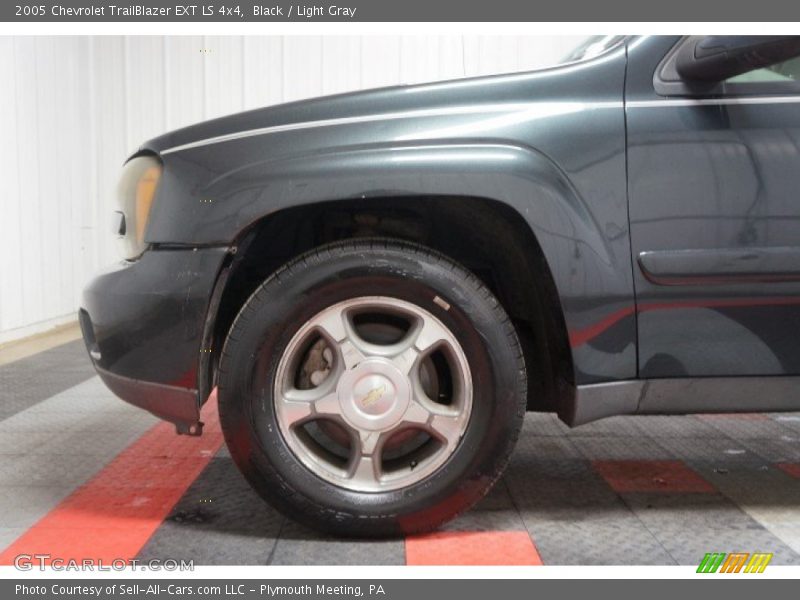 Black / Light Gray 2005 Chevrolet TrailBlazer EXT LS 4x4