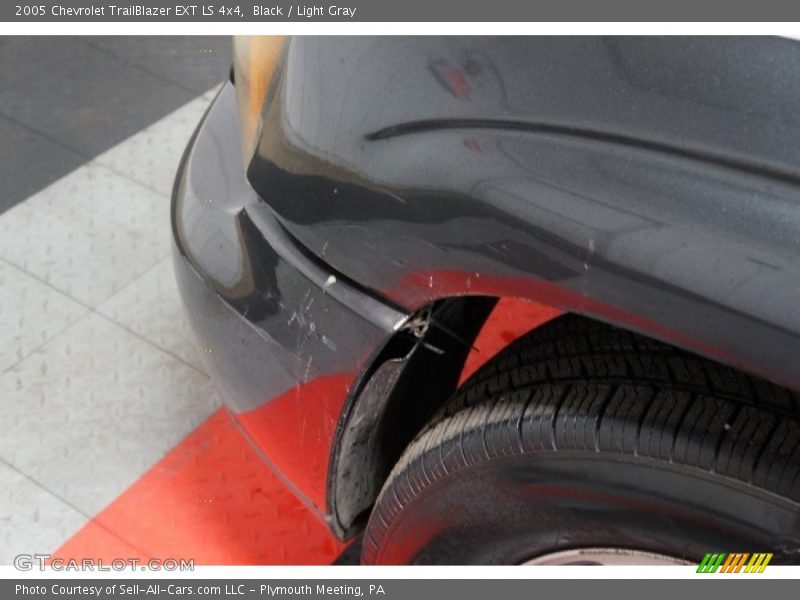 Black / Light Gray 2005 Chevrolet TrailBlazer EXT LS 4x4