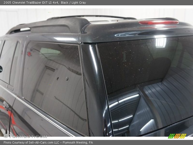 Black / Light Gray 2005 Chevrolet TrailBlazer EXT LS 4x4