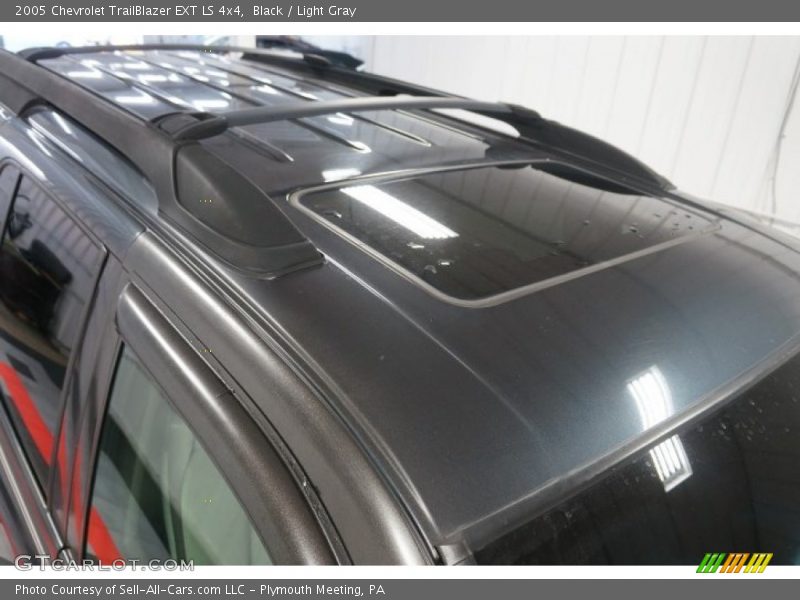 Black / Light Gray 2005 Chevrolet TrailBlazer EXT LS 4x4