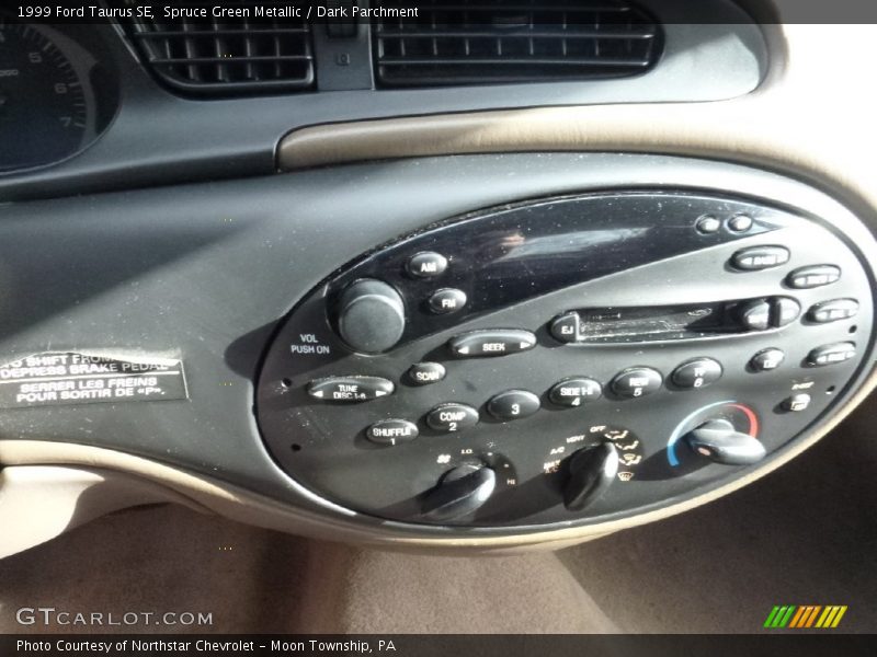 Spruce Green Metallic / Dark Parchment 1999 Ford Taurus SE