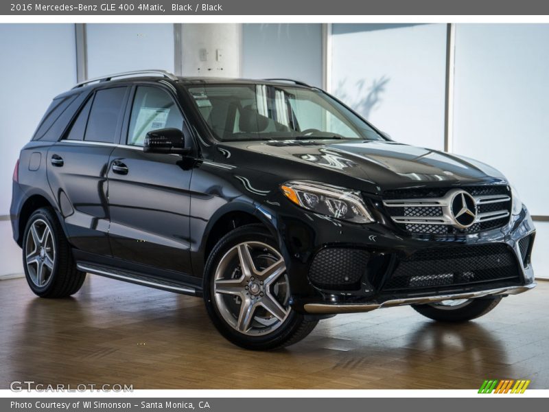 Front 3/4 View of 2016 GLE 400 4Matic