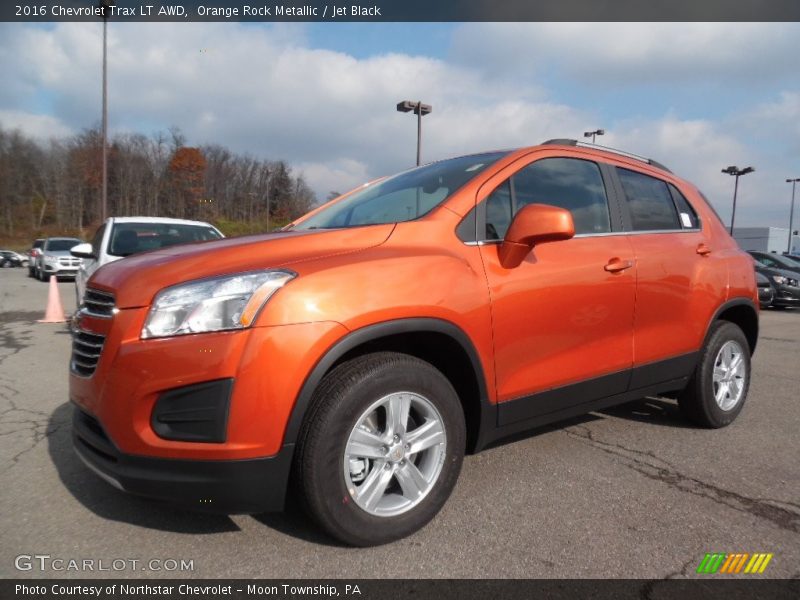 Front 3/4 View of 2016 Trax LT AWD