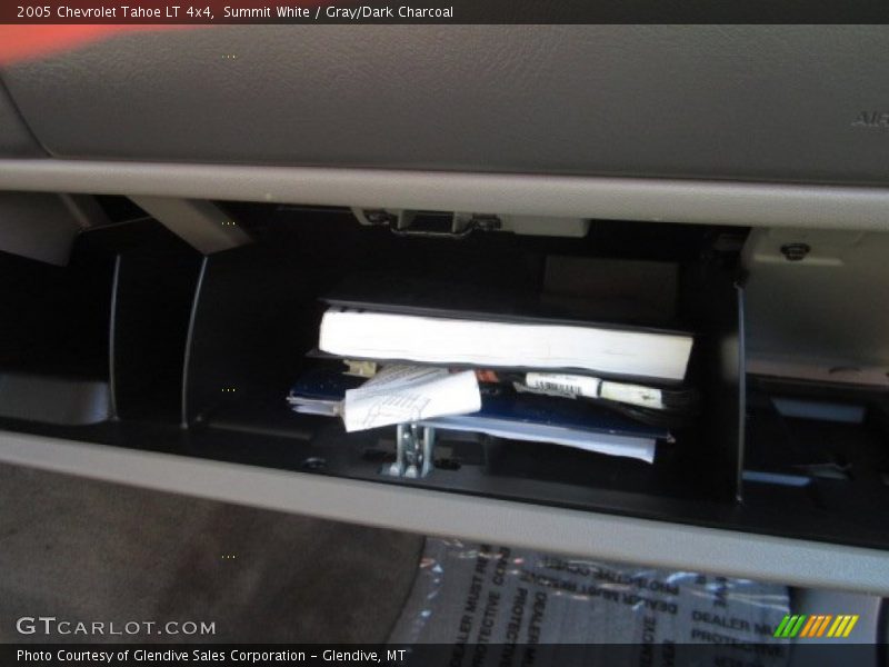 Summit White / Gray/Dark Charcoal 2005 Chevrolet Tahoe LT 4x4