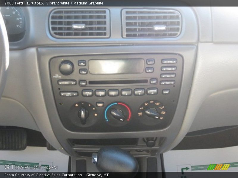 Vibrant White / Medium Graphite 2003 Ford Taurus SES