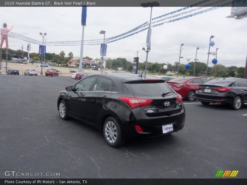 Black Noir Pearl / Black 2016 Hyundai Elantra GT