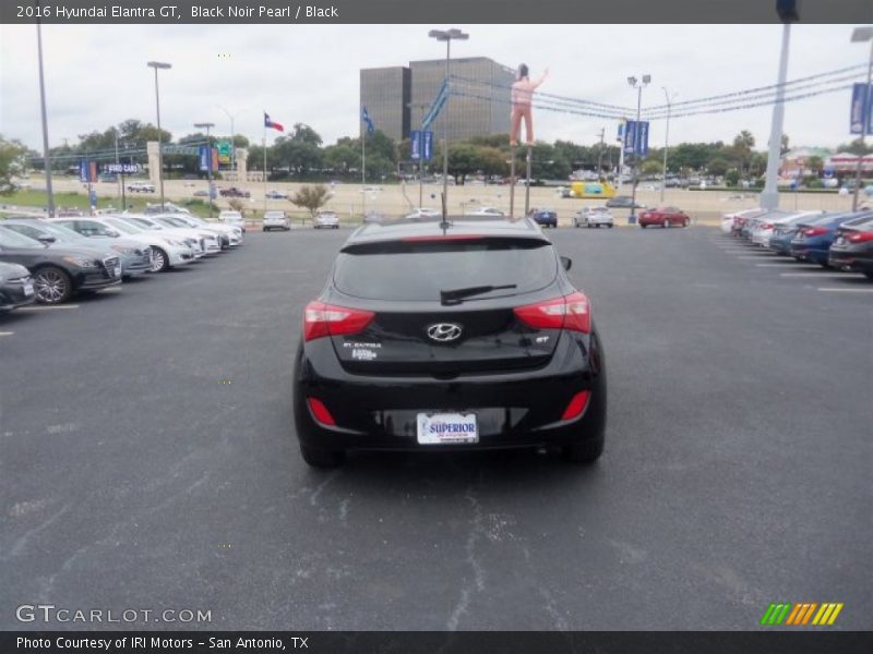 Black Noir Pearl / Black 2016 Hyundai Elantra GT