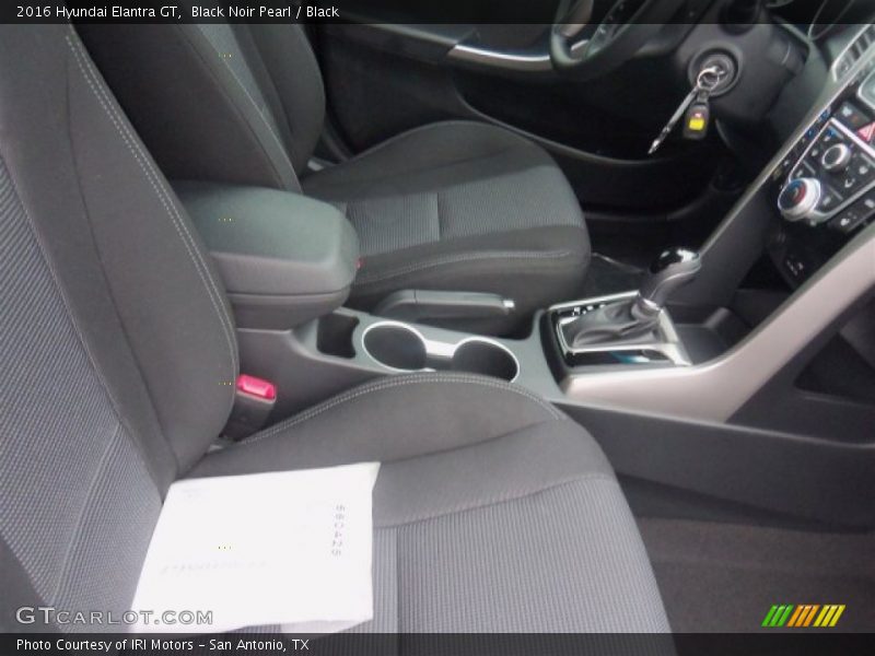 Black Noir Pearl / Black 2016 Hyundai Elantra GT