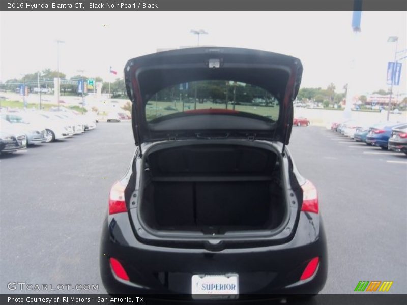 Black Noir Pearl / Black 2016 Hyundai Elantra GT