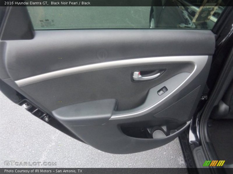 Black Noir Pearl / Black 2016 Hyundai Elantra GT