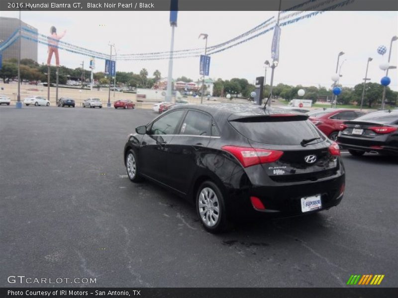 Black Noir Pearl / Black 2016 Hyundai Elantra GT