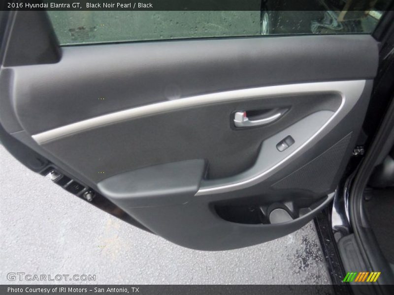 Black Noir Pearl / Black 2016 Hyundai Elantra GT
