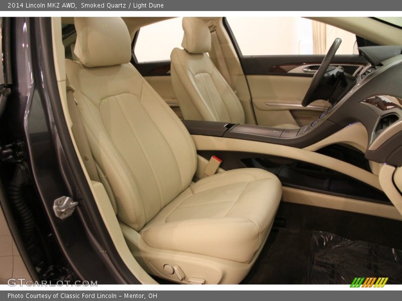 Front Seat of 2014 MKZ AWD