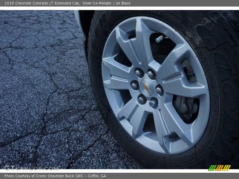 Silver Ice Metallic / Jet Black 2016 Chevrolet Colorado LT Extended Cab