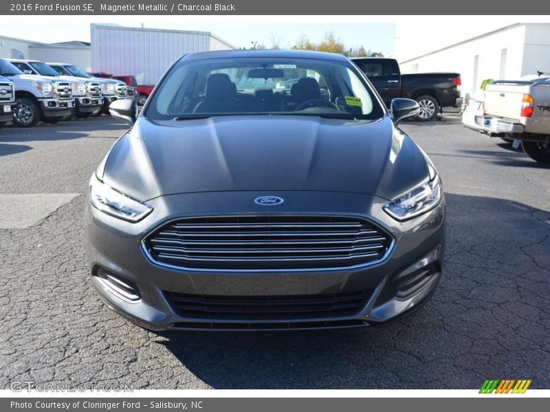 Magnetic Metallic / Charcoal Black 2016 Ford Fusion SE