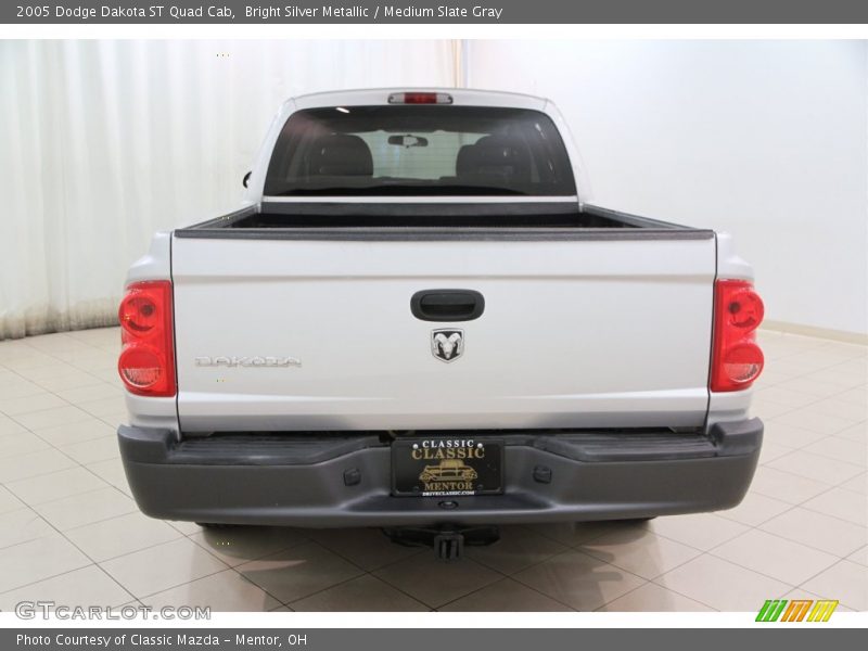 Bright Silver Metallic / Medium Slate Gray 2005 Dodge Dakota ST Quad Cab