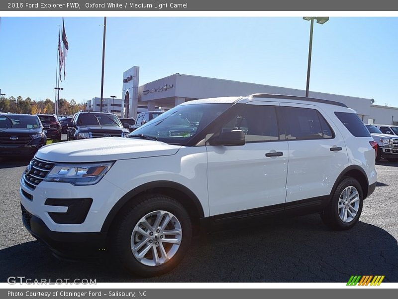 Oxford White / Medium Light Camel 2016 Ford Explorer FWD