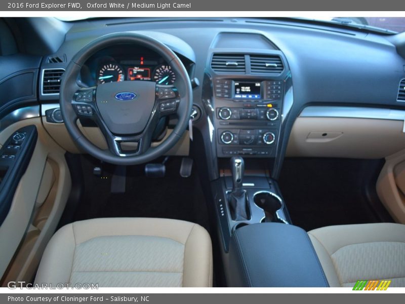 Oxford White / Medium Light Camel 2016 Ford Explorer FWD
