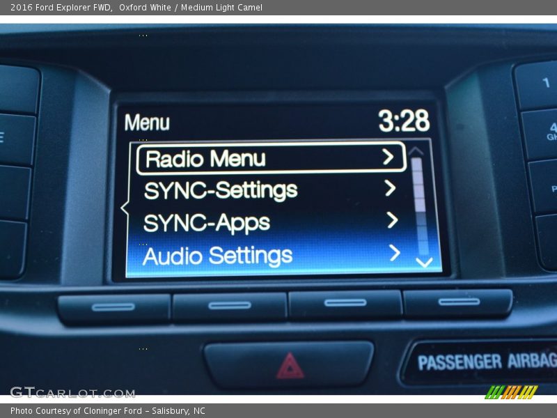 Oxford White / Medium Light Camel 2016 Ford Explorer FWD