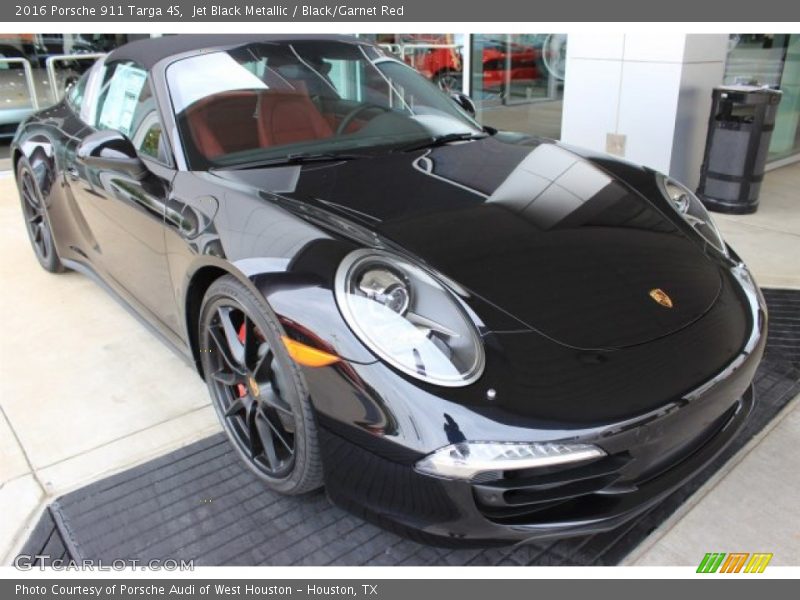 Front 3/4 View of 2016 911 Targa 4S