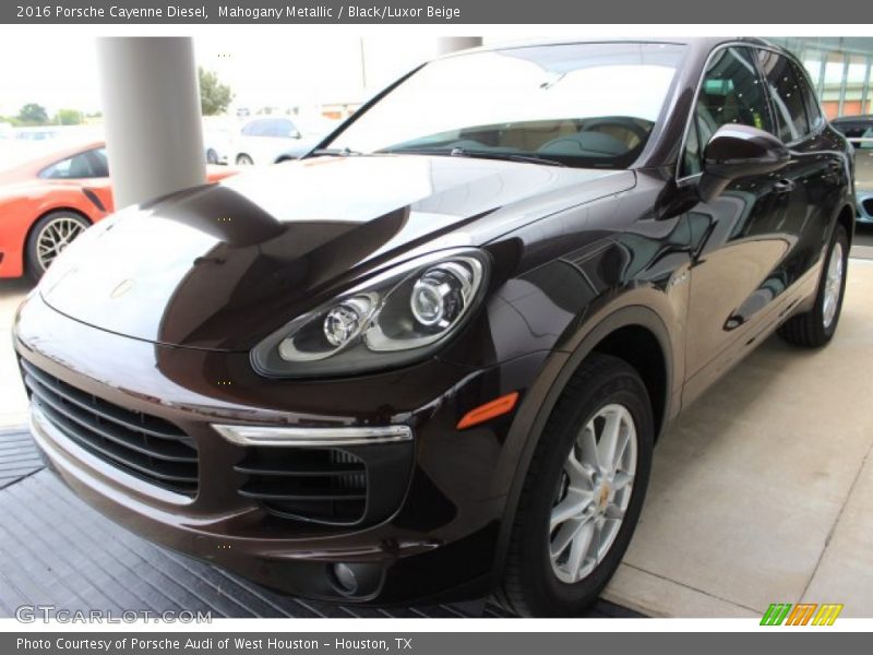 Mahogany Metallic / Black/Luxor Beige 2016 Porsche Cayenne Diesel