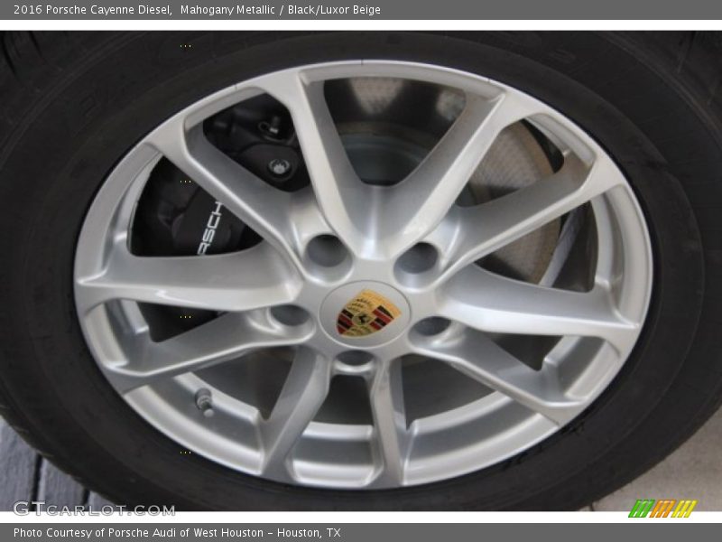 Mahogany Metallic / Black/Luxor Beige 2016 Porsche Cayenne Diesel