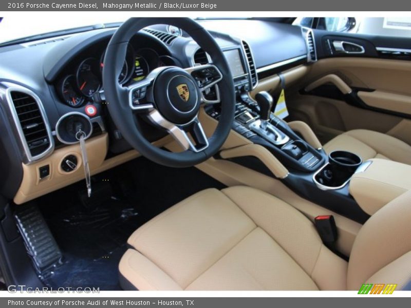 Mahogany Metallic / Black/Luxor Beige 2016 Porsche Cayenne Diesel