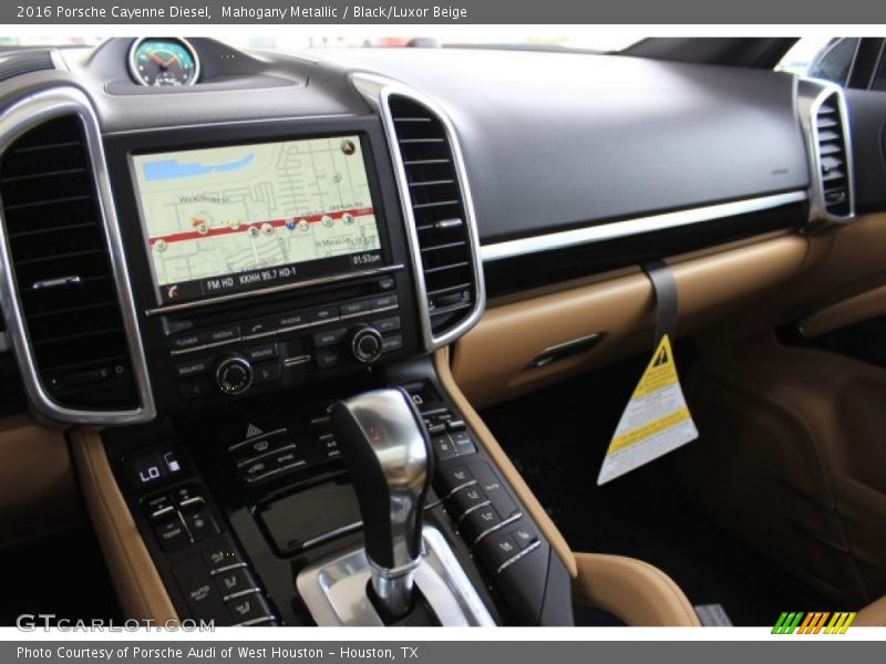 Mahogany Metallic / Black/Luxor Beige 2016 Porsche Cayenne Diesel