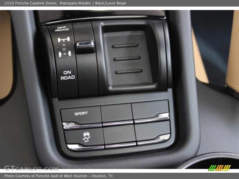 Mahogany Metallic / Black/Luxor Beige 2016 Porsche Cayenne Diesel