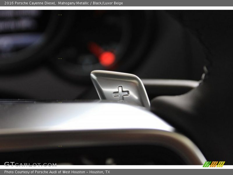 Mahogany Metallic / Black/Luxor Beige 2016 Porsche Cayenne Diesel