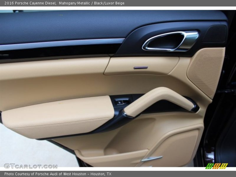 Mahogany Metallic / Black/Luxor Beige 2016 Porsche Cayenne Diesel