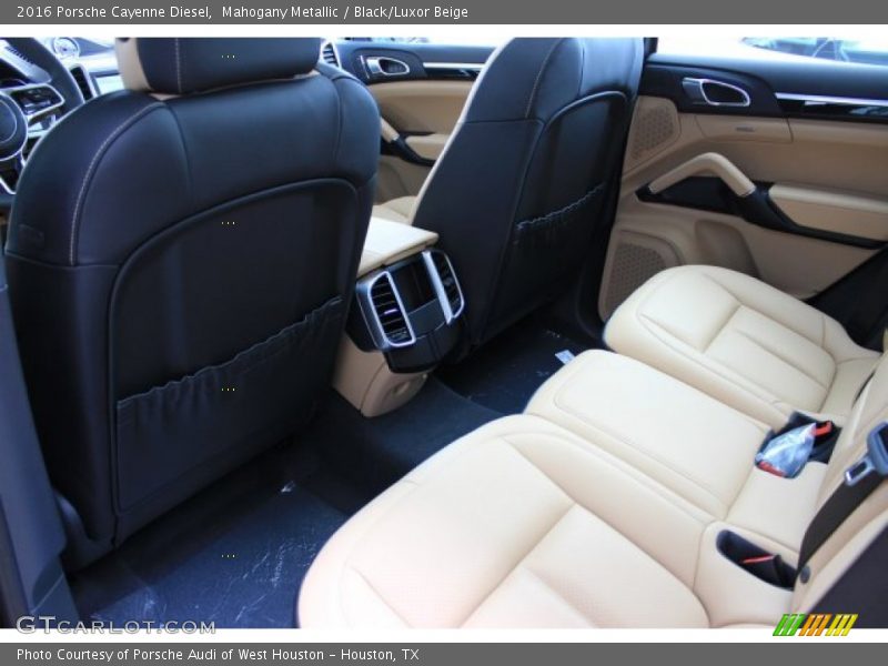 Mahogany Metallic / Black/Luxor Beige 2016 Porsche Cayenne Diesel