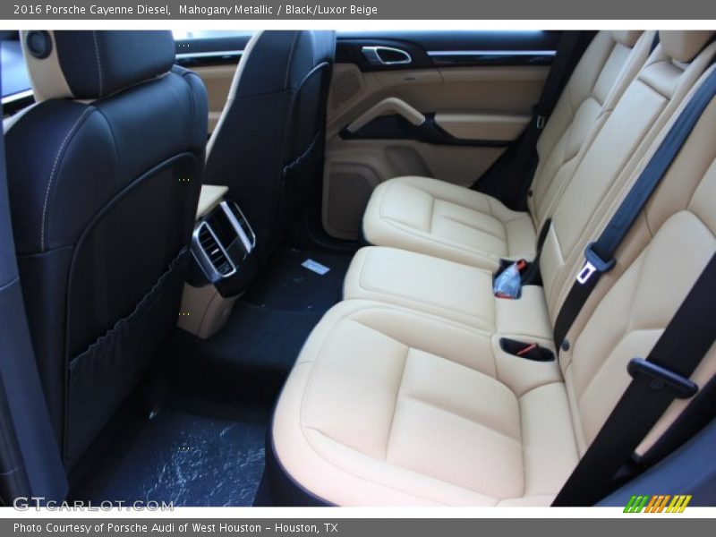 Mahogany Metallic / Black/Luxor Beige 2016 Porsche Cayenne Diesel