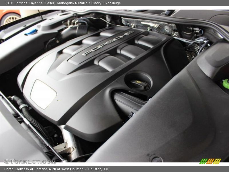 Mahogany Metallic / Black/Luxor Beige 2016 Porsche Cayenne Diesel