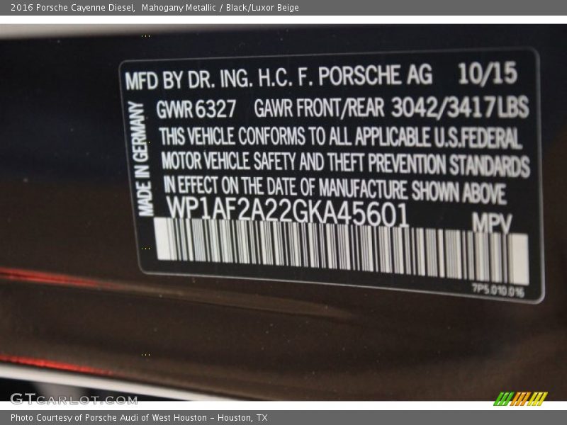 Mahogany Metallic / Black/Luxor Beige 2016 Porsche Cayenne Diesel