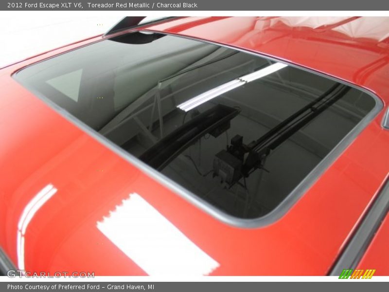 Toreador Red Metallic / Charcoal Black 2012 Ford Escape XLT V6