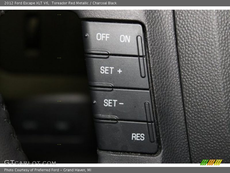 Toreador Red Metallic / Charcoal Black 2012 Ford Escape XLT V6