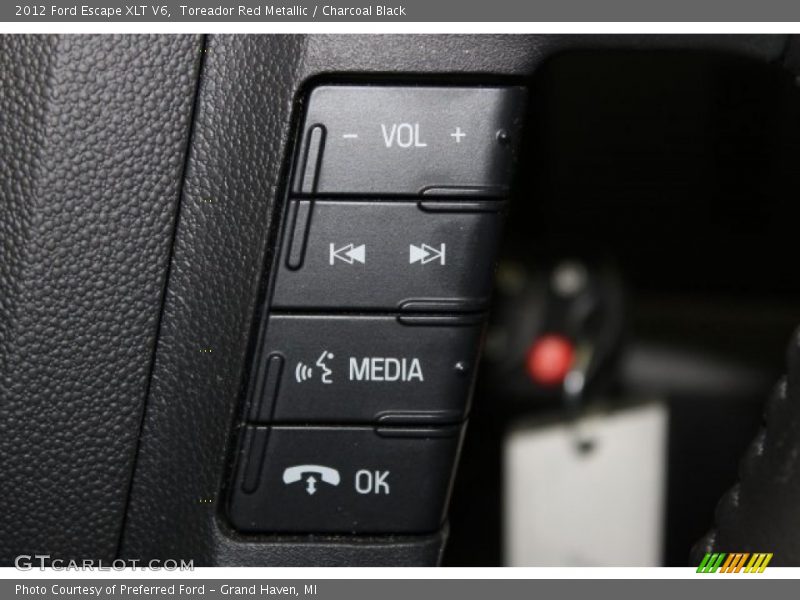 Toreador Red Metallic / Charcoal Black 2012 Ford Escape XLT V6