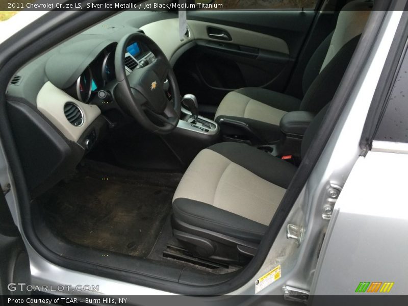 Silver Ice Metallic / Jet Black/Medium Titanium 2011 Chevrolet Cruze LS
