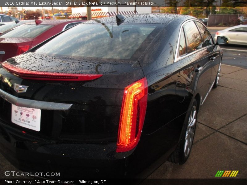 Stellar Black Metallic / Medium Titanium/Jet Black 2016 Cadillac XTS Luxury Sedan