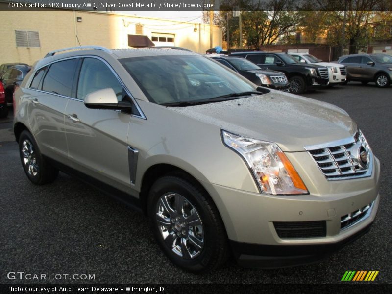 Front 3/4 View of 2016 SRX Luxury AWD