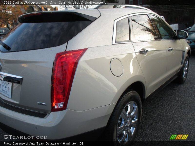 Silver Coast Metallic / Shale/Brownstone 2016 Cadillac SRX Luxury AWD