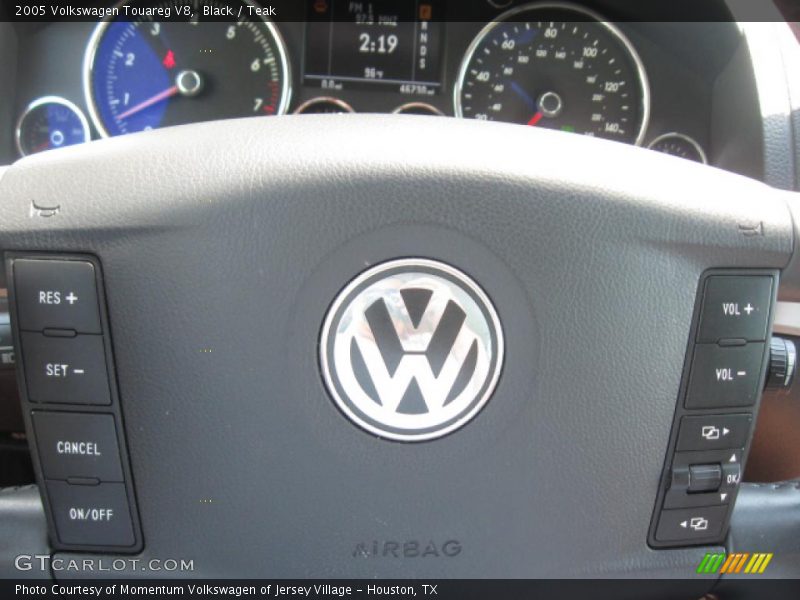 Black / Teak 2005 Volkswagen Touareg V8