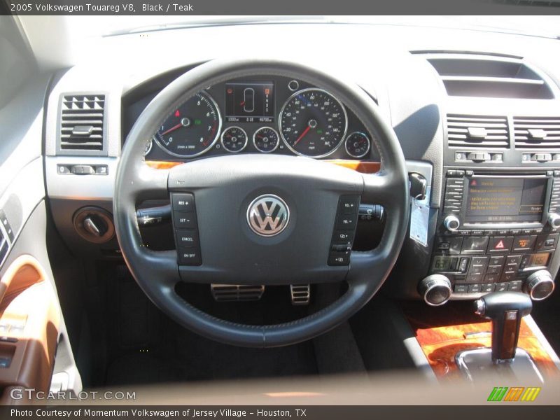 Black / Teak 2005 Volkswagen Touareg V8