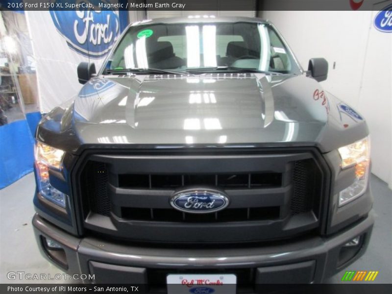 Magnetic / Medium Earth Gray 2016 Ford F150 XL SuperCab